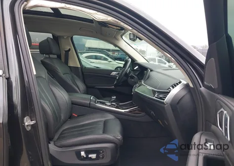 2020 BMW X7 xDrive40I z USA, uszkodzony, nr VIN 5UXCW2C02L9B61583